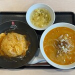 王記厨房 - 四川風担々麺＆天津丼