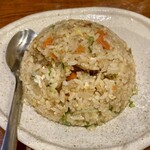 豚まるラーメン - 半チャンラーメン（キムチ付）1000円の半チャーハン。濃すぎない味付け、美味しい。