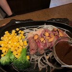 海鮮と炭火鶏のお店 うちわ - 肉