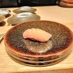 田町鮨 惠万 - 目鯛(山口)