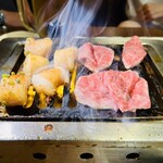 房家ホルモン館 - 