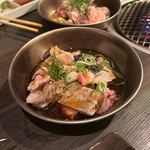 焼肉ホルモン 龍の巣 - その次のお肉はホルモンの盛り合わせでした。