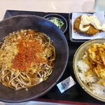 ゆで太郎 もつ次郎 - 朝そばかき揚げ丼セット クーポンコロッケ