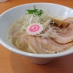 吉風  - 鶏豚骨750円にチャーシュートッピング200円を追加したものです。　