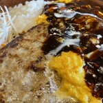 びっくりドンキー - オムデミチーズバーグディッシュL¥1790内