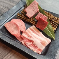 近江うし焼肉 にくTATSU 日本橋室町店 - 
