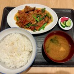 丸仙食堂 - B定食（レバーとニラの炒め）（税込750円）