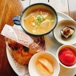 coffee roastery &cafe fua - パンプレート