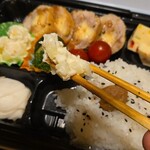 キッチン ブルー グローブ - ポテサラもいただきます