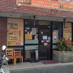 ヘブン - 店の外観は変ってないです。