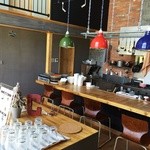 コミューン - お店のカウンター