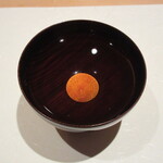 江戸前鮨 二鶴 - 月を映したような塗りの猪口