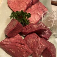 焼肉 しんうち 神楽坂 - 