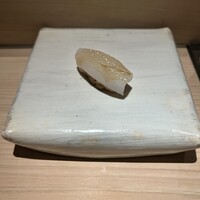 鮨m - 