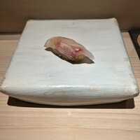 鮨m - 
