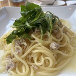 生パスタ＆ワインバル ビアージョ - 鶏ひき肉とルッコラのペペロンチーノアップ