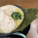 誠家 - 蓮華の色は薄水色蓮華も半分隠れてます（笑）