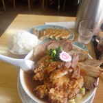 かし亀 - 唐揚げラーメンチャーシュー入り1300円
