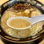 鹿児島ラーメン豚とろ 天文館本店 - こってりし過ぎないスープ