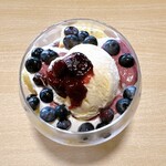 MUD CAFE - ブルーベリーパフェ