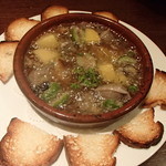 イタリアンバール ブオンクオーレ 飯田橋 - 砂肝とジャガイモのアヒージョ