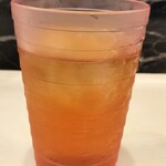 蒙古タンメン中本 - サービスのウーロン茶