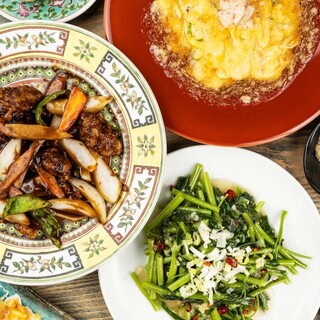 人気メニューが味わえる飲み放題付きコースは、各種宴会にも◎