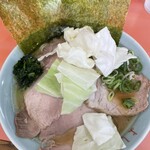 ラーメン よし家 - チャーシュー麺もも肉