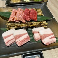 近江うし 焼肉 にくTATSU 青山本店 - 