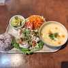 蜂の巣 - プレートランチ