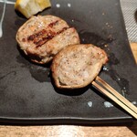焼き鳥 ひぐも - しいたけ肉詰め