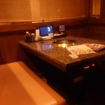 焼にく 和牛食堂 - テーブル席