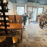 ボロネーゼ専門店 ミナミ - 外からは想像できない可愛い内装