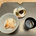 徳ㇵ本也 - 琵琶マスといくらごはん