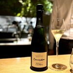 マンサルヴァ - シャンパーニュで、これほどミネラルをはっきり感じるのは珍しいかも。
      ゼッポリーニは海藻なので、思いの外しっくり来ます。