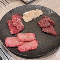 焼肉家 KAZU 別邸 - 