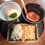 そば処たからい - 温かい蕎麦にトロロと薬味