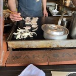 鉄板ホルモンと鳥あし WARAOMO - 