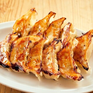 リピート確実！自家製塩餃子！