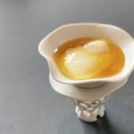 プレゼンテ スギ - みつばち＋やぎ。お花の香りの華やかな蜂蜜。