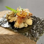 プレゼンテ スギ - 黒鮑は食感を残すためにあえて千切り、肝のシャリリゾットとペスカトーレソース。オリーブオイルの玉。何より香り高い富津の焼き海苔が極上素材を引き立て最高の美味しさ！