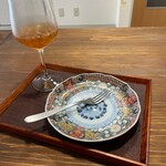 パティスリー リョーコ - 1/2完食に11分。ゆっくり食べる