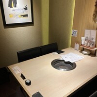 牛刺しと焼肉 仔虎 クリスロード店 - 