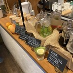 Cafe Shino Terrace - 自家製ウォーターのドリンクバーもあります。