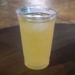 船橋競馬場 東西商会 - メガ・レモンサワーを頼んだけどたぶんメガ・グレープフルーツサワー