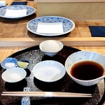 天ぷら浅沼 - 浅沼ブルーのテーブルセッティング