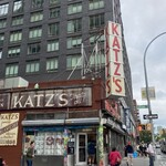KATZ'S DELICATESSEN - 