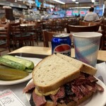 KATZ'S DELICATESSEN - 