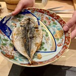 鮨 浜はち - どんちっち鯵（ほぐし前）