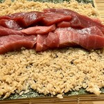 鮨 浜はち - 生本鮪の鉄火巻き（巻く前）